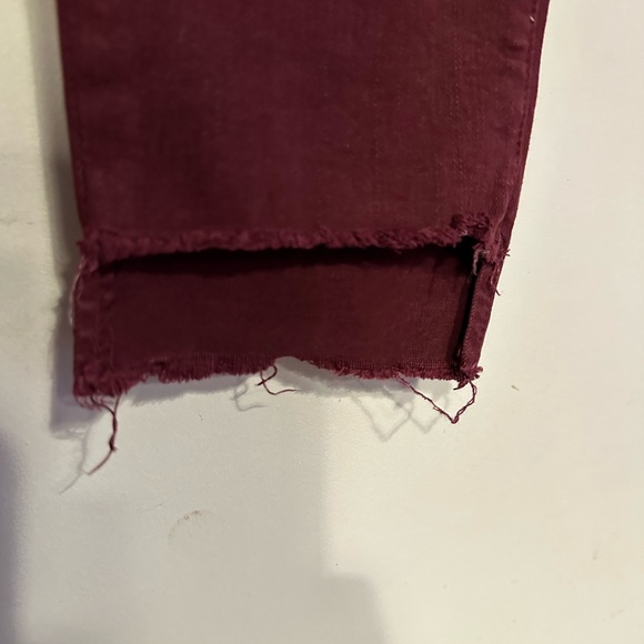 FRAME Denim- High Rise Skinny with Raw Hem - Picture 3 of 3